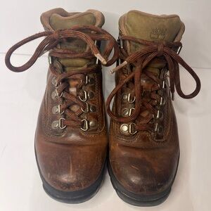 Vintage Timberland hiking boots